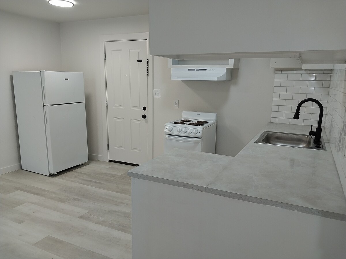 Photo - 626 W King Ave Apartments Unit A