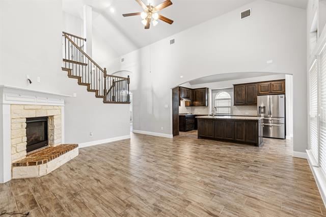 Photo - 1421 Baynes Dr