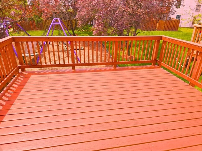 Photo - Beautiful 3 level garage townhome