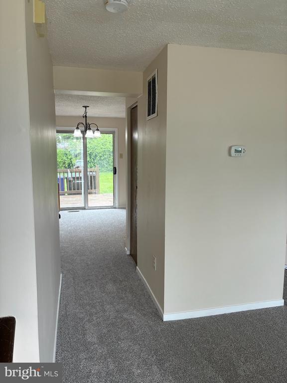 Building Photo - 1537 Violet Dr