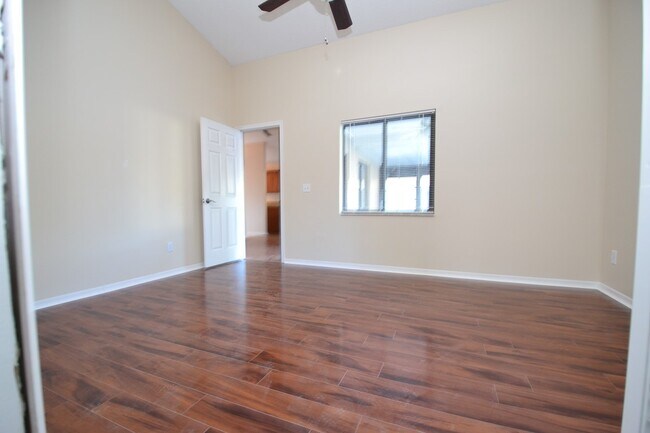 Photo - Gorgeous fully upgraded pool home in Ovied...