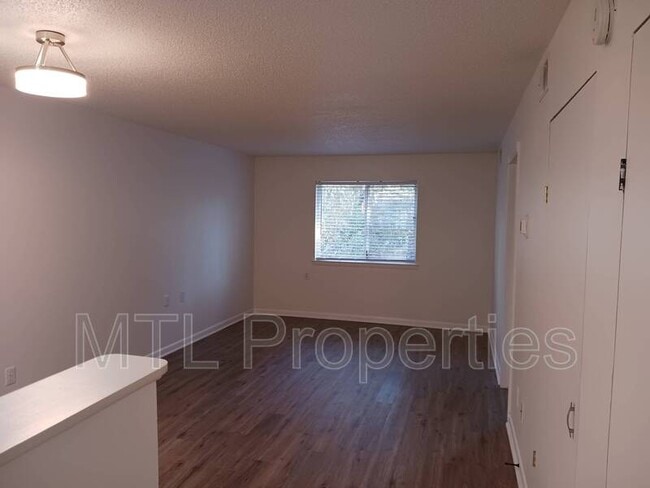 Photo - 1602 Eagles Pl Unidad Bldg J,  3