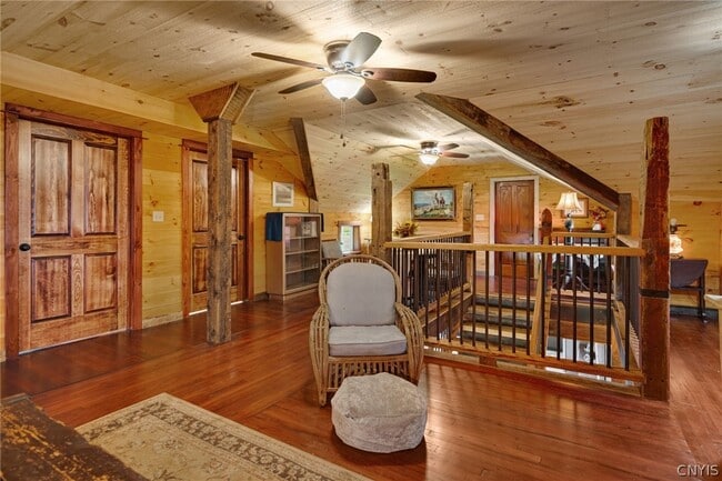 Photo - 1818 Benson Rd