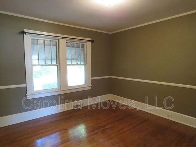 Photo - 26 E Main St