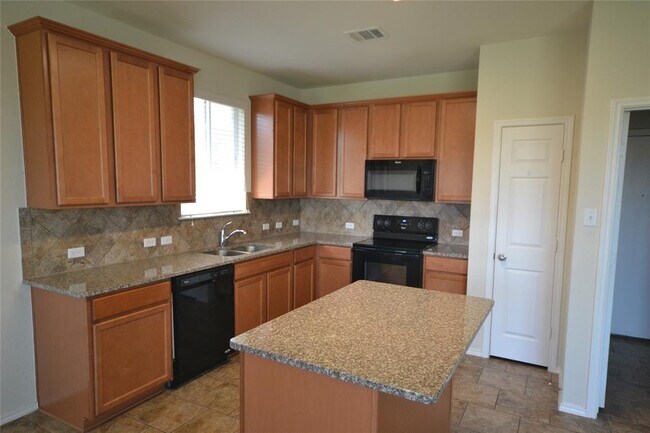 Photo - 104 Sierra Mar Lp