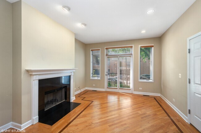 Photo - 882 W Lill Ave Unit 1