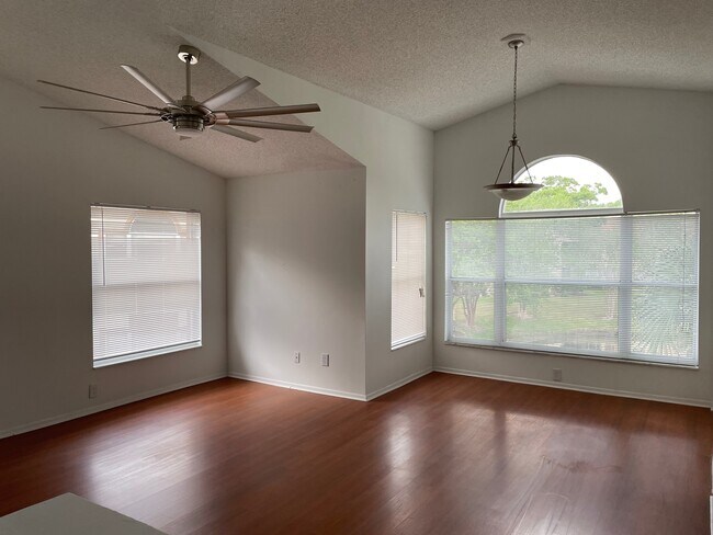 Photo - 5436 E Michigan St Unidad 6