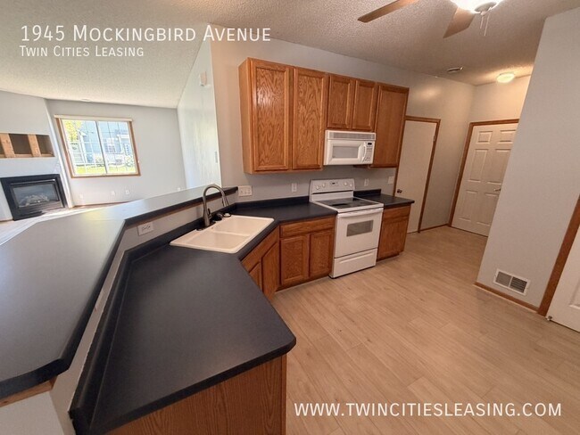 Photo - 1945 Mockingbird Ave