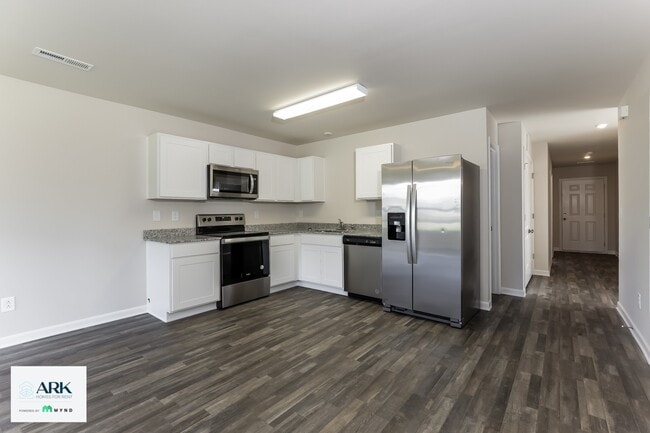 Photo - 1213 Fescue Rd