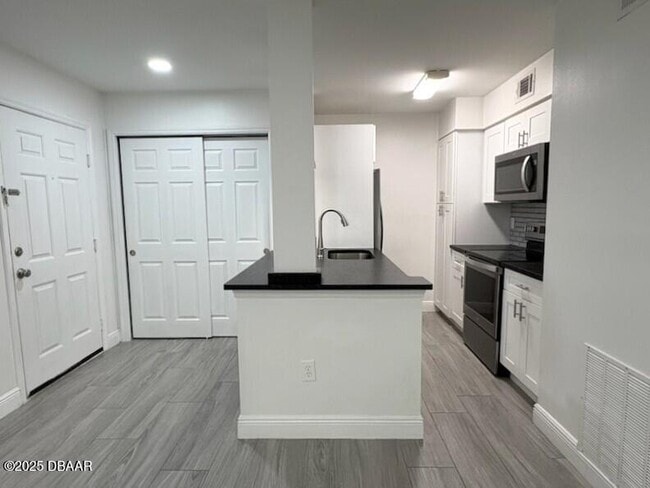 Photo - 1401 S Palmetto Ave Unit 203