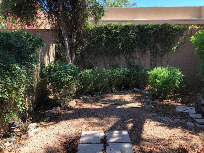 Building Photo - 9144 E Winchcomb Dr Rental