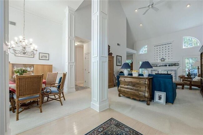 Photo - 322 Pebble Trail