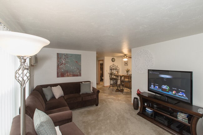 Photo - Roland Lane Apartments