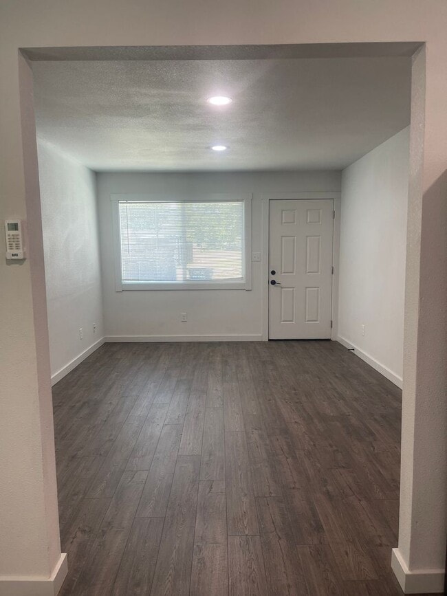 Photo - 2966 Lanning Ave Unit 2966