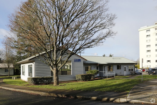 Photo - Hillside Manor