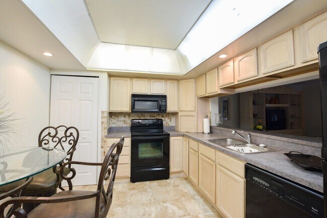 Photo - Beautiful 2 Bed 2 Bath Furnished Condo for Rent in Altamonte Springs, FL!