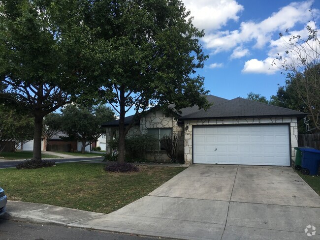 Building Photo - GREAT LOCATION CLOSE TO UTSA Rental