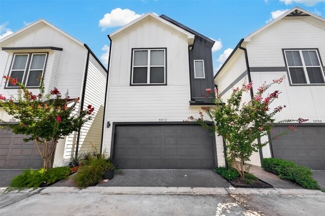 Building Photo - 5912 Haring Ln