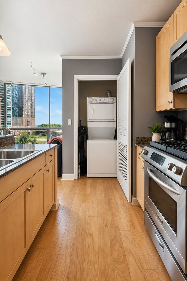 Photo - 420 E Waterside Dr Unit 412