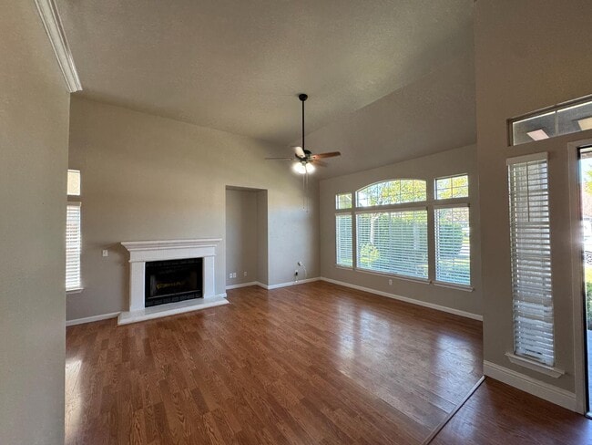 Photo - 1863 E Ryan Ln