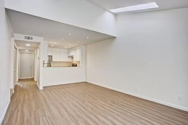 Photo - Fully Renovated Condo within Walking Distance to the Santa Barbara Harbor Unit 8