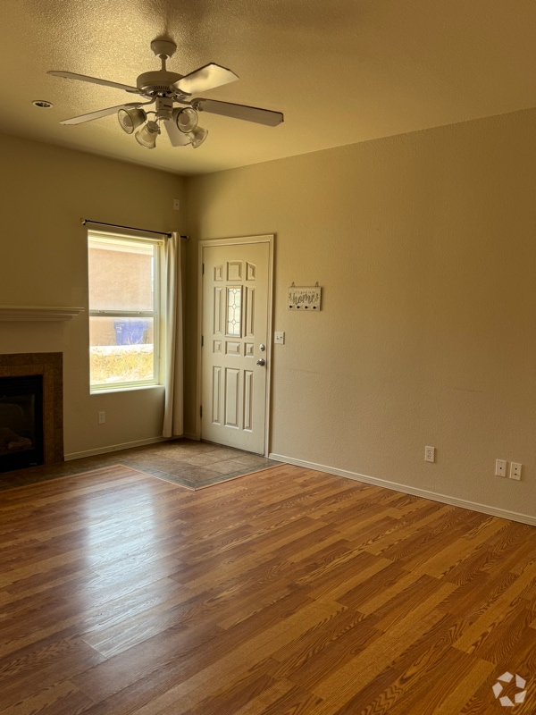 Building Photo - 4546 Hillsboro Loop Rental