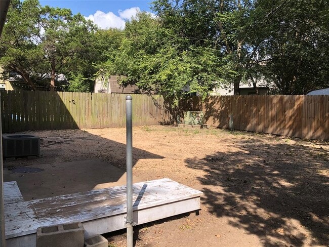 Photo - 718 Decker Prairie Dr