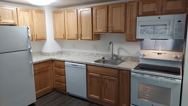 Building Photo - 1016 W Baltimore Pike Unit C-18 Rental