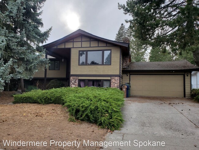5 br, 3 bath House - 4420 S Altamont St. - 5 br, 3 bath House - 4420 S Altamont St.