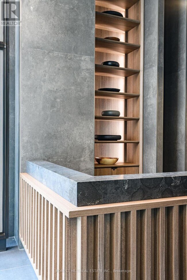 Photo - 55 Charles St E Unit 3204