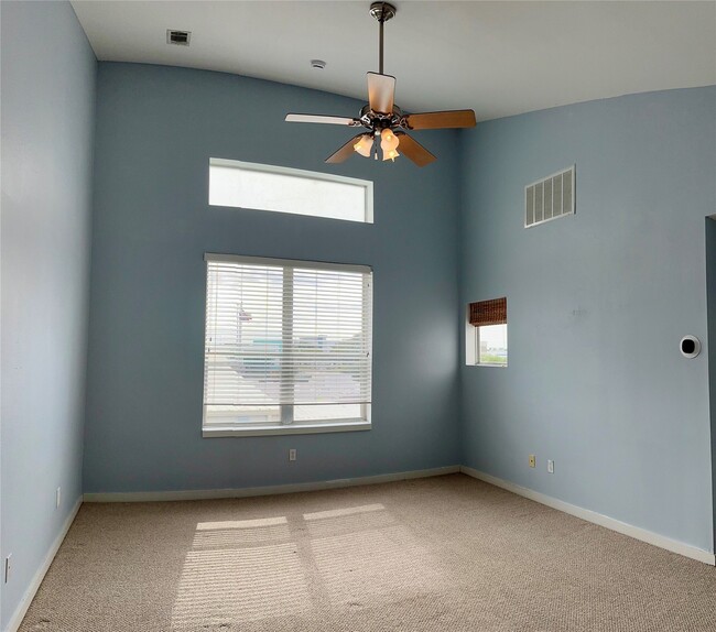 Photo - 3208 Yellowstone Park Dr