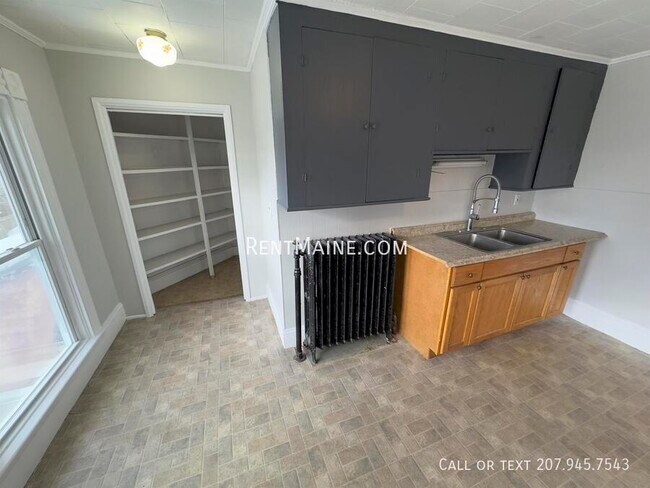 Photo - 191 Center St Unidad 2