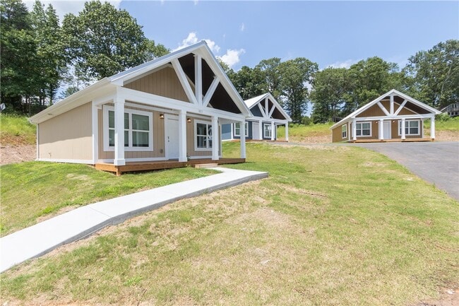 Photo - 1025 Smyzer Rd