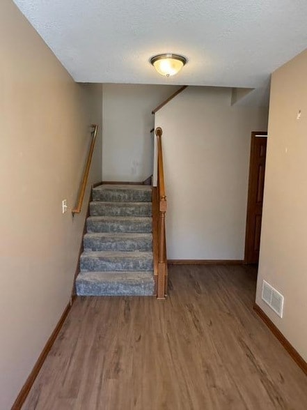Photo - 6886 Meadow Grass Ln S