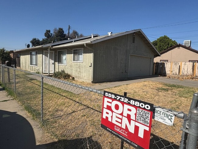 Building Photo - NW Visalia Home with Alley Access Rent Ready!
