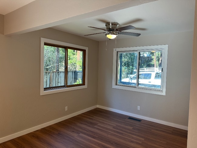 Photo - 133 Lanktree Ln