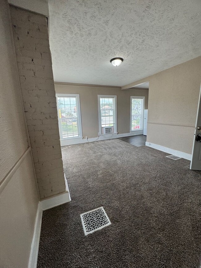 Photo - EVH Rentals (1049 Park Ave) Unit 3