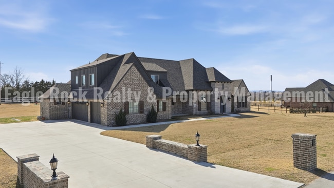 Photo - Owasso Executive Home for Rent (6beds/3.5baths)