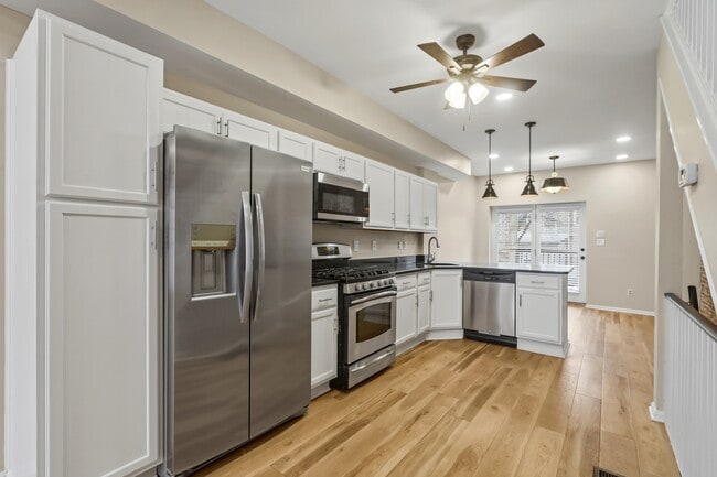 Photo - 3313 Hudson St