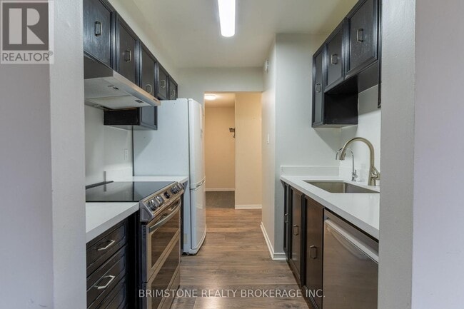 Photo - 1 Quail Crescent Unit 312