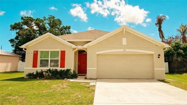 Building Photo - 2402 SE Gillette Ave