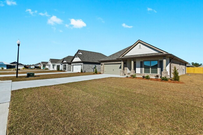 Photo - 392 Parkerman Ave