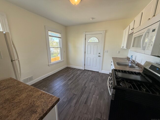 Photo - 128 Spring St