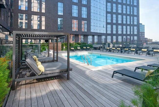 Photo - 345 Harrison