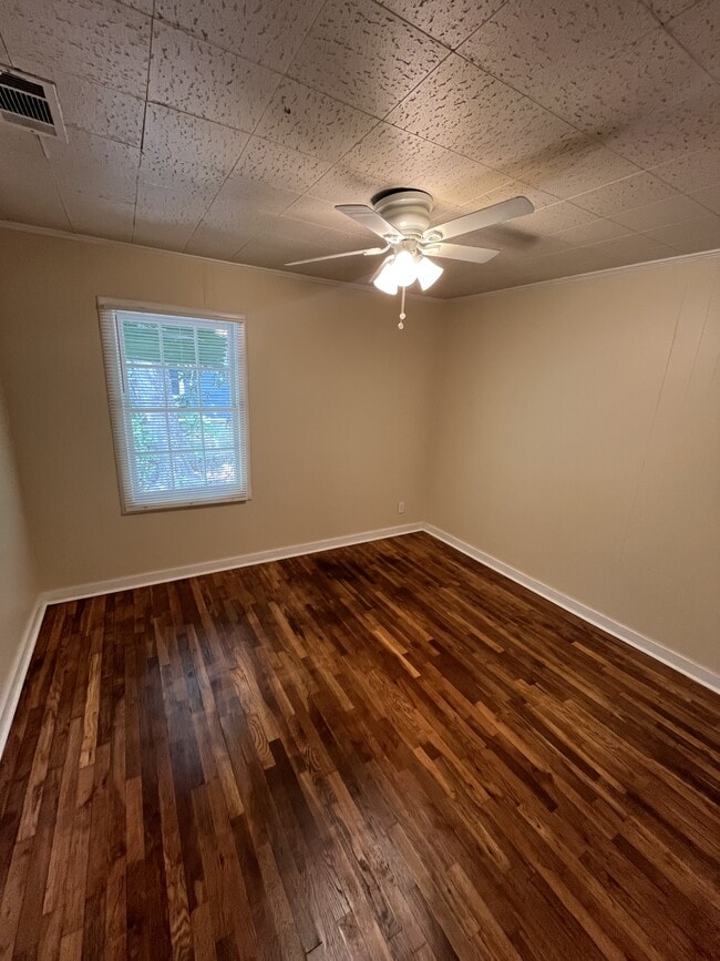 Photo - 126 W Cherry Dr