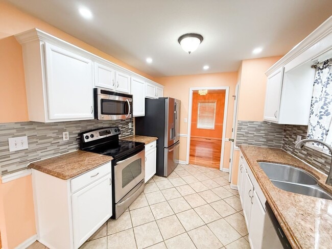 Photo - 4 Bedroom 3 Bathroom Home