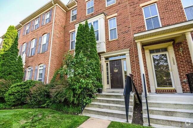 Building Photo - Piney Orchard Townhome