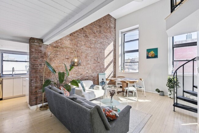 Building Photo - 464 Central Ave Unit B6