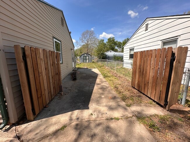 Photo - 345 Turkle Ave