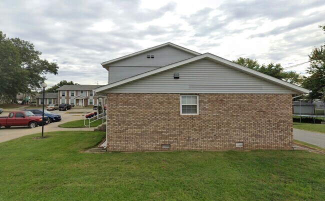 Photo - 203 Division St